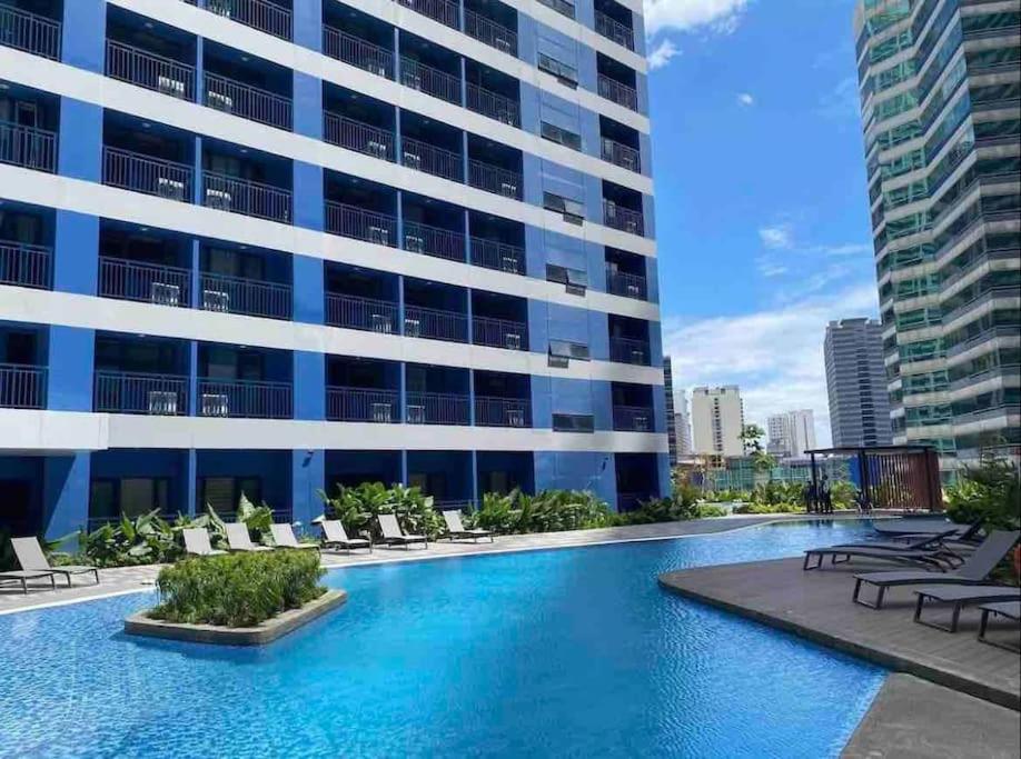 Apartment In Air Residences, Makati With Wifi, Netflix, Pool, Mall And More Manila Exterior foto