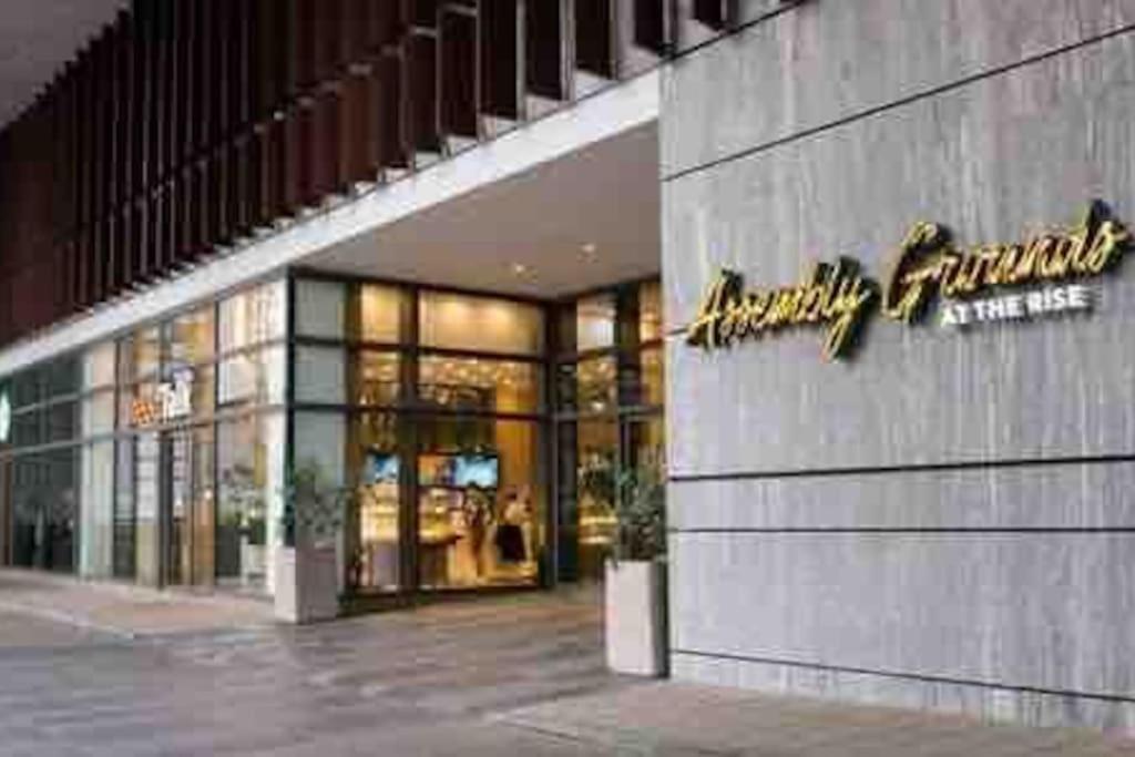 Apartment In Air Residences, Makati With Wifi, Netflix, Pool, Mall And More Manila Exterior foto