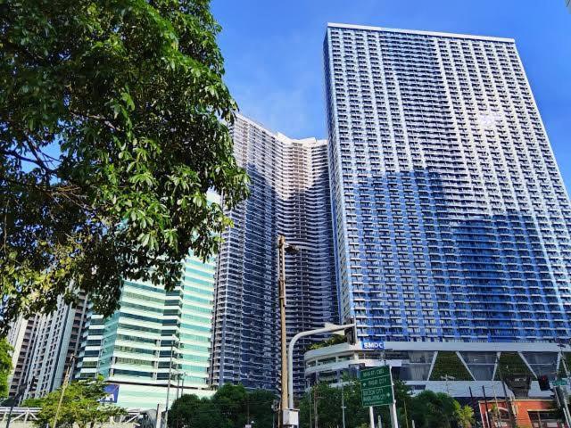 Apartment In Air Residences, Makati With Wifi, Netflix, Pool, Mall And More Manila Exterior foto